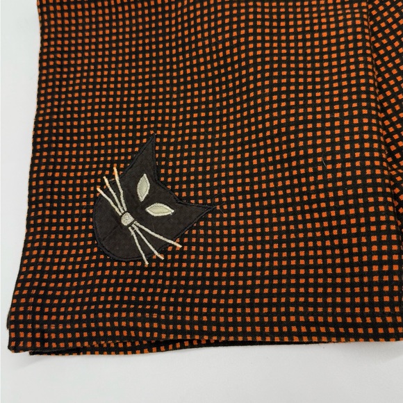 Crate & Barrel 2Pc Spooky Cat Halloween Patterned Napkins - Picture 2 of 5